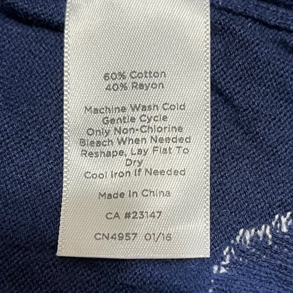 Talbots Navy Blue Short Sleeve Sweater – White Elephant Print – Size M - Picture 5 of 11